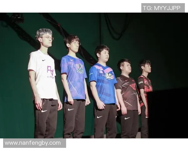 LNG战队在Major赛积分榜上以97分稳居第一引发关注 LNG战队在Major赛积分榜上以97分稳居第一引发关注